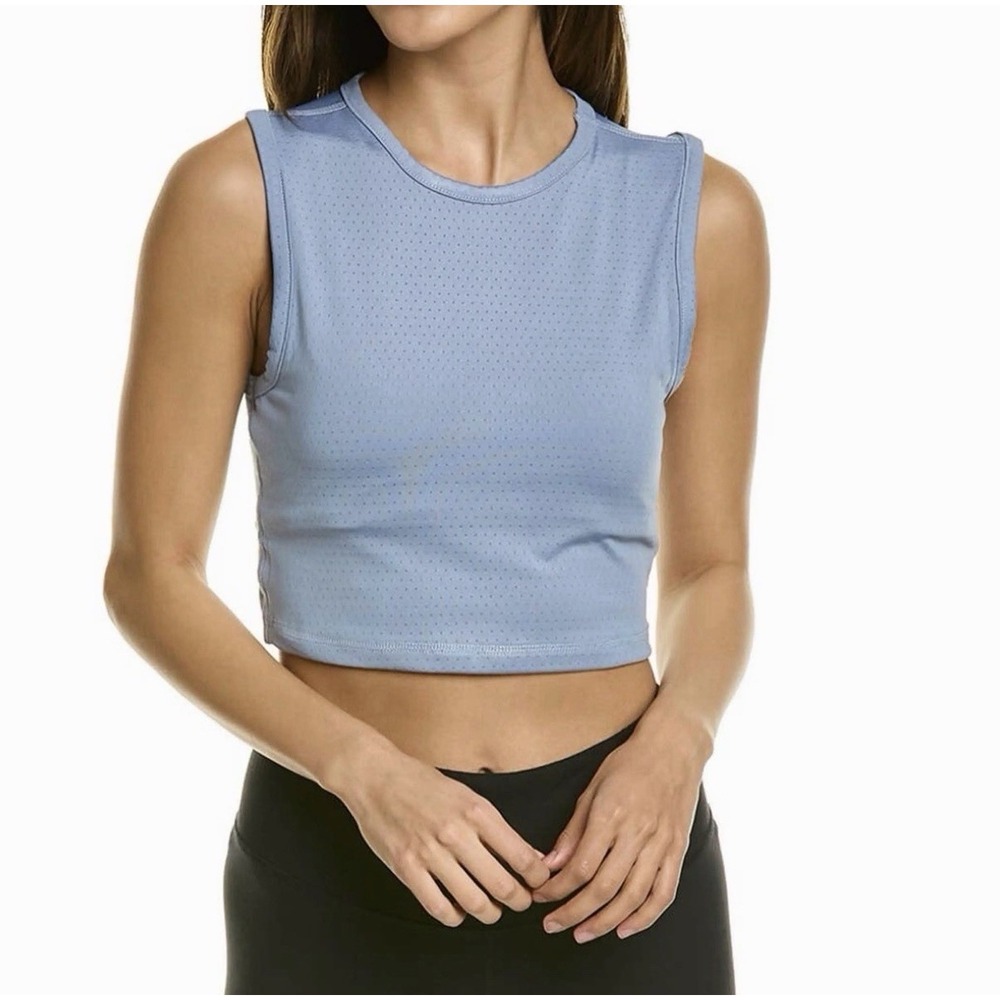 WeWoreWhat Active Perforated Muscle Tank Top Blue Built-In Shelf Bra Size‎ M